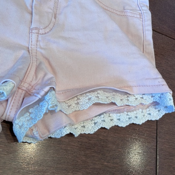 Pink short shorts - Picture 2 of 3